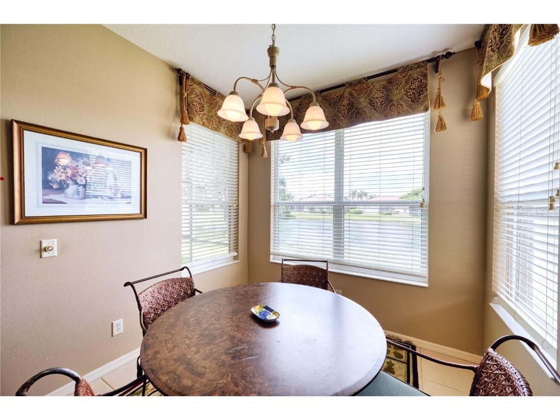 8014 Victoria Falls Circle Sarasota FL 34243 A4665402 image17