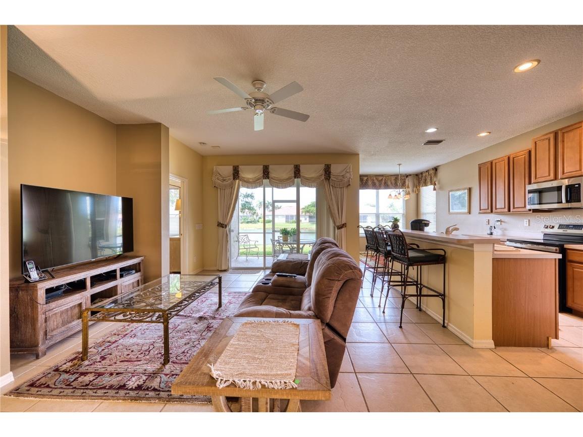 8014 Victoria Falls Circle Sarasota FL 34243 A4665402 image20