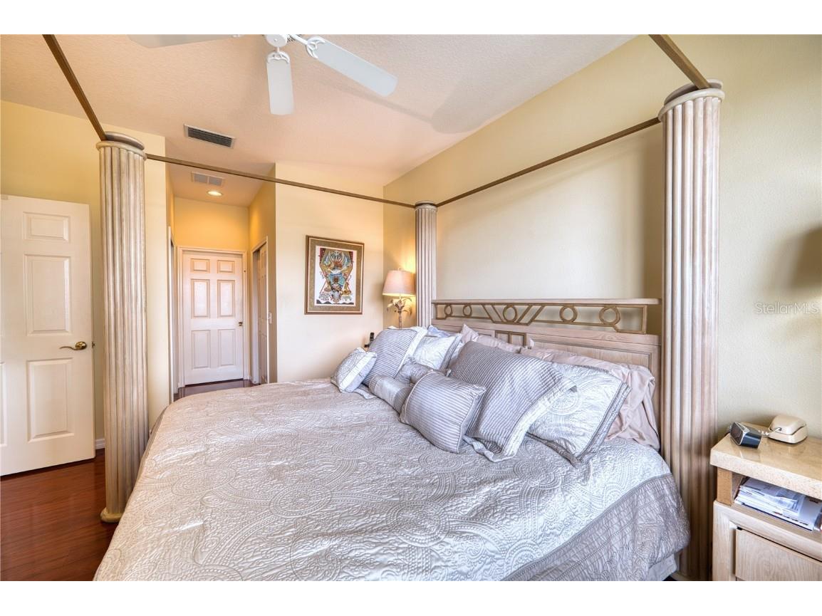 8014 Victoria Falls Circle Sarasota FL 34243 A4665402 image23