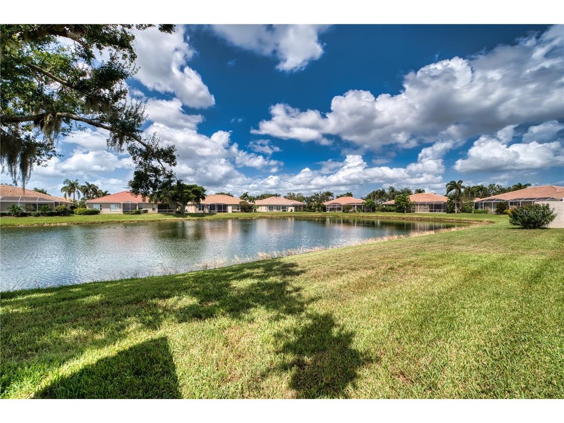 8014 Victoria Falls Circle Sarasota FL 34243 A4665402 image29