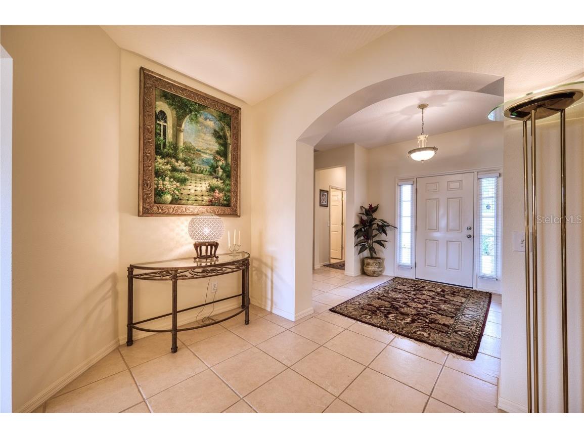 8014 Victoria Falls Circle Sarasota FL 34243 A4665402 image3