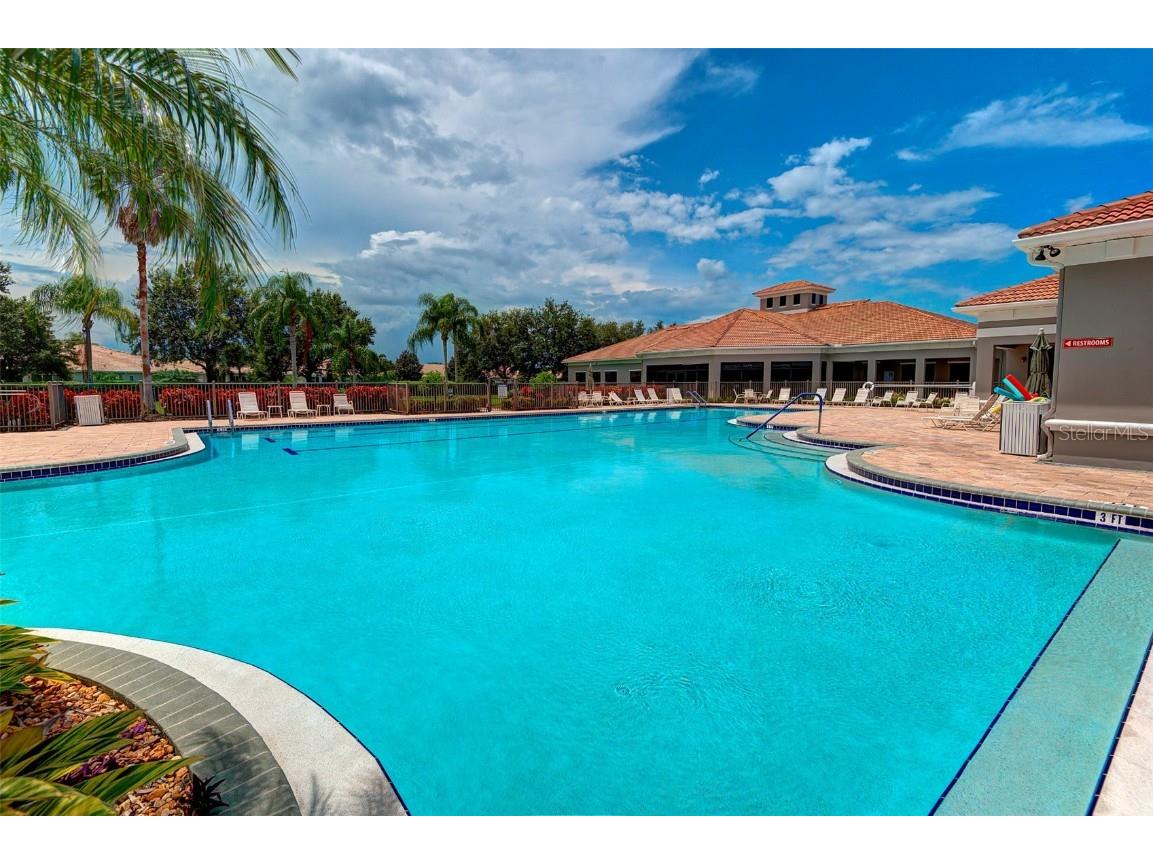 8014 Victoria Falls Circle Sarasota FL 34243 A4665402 image33