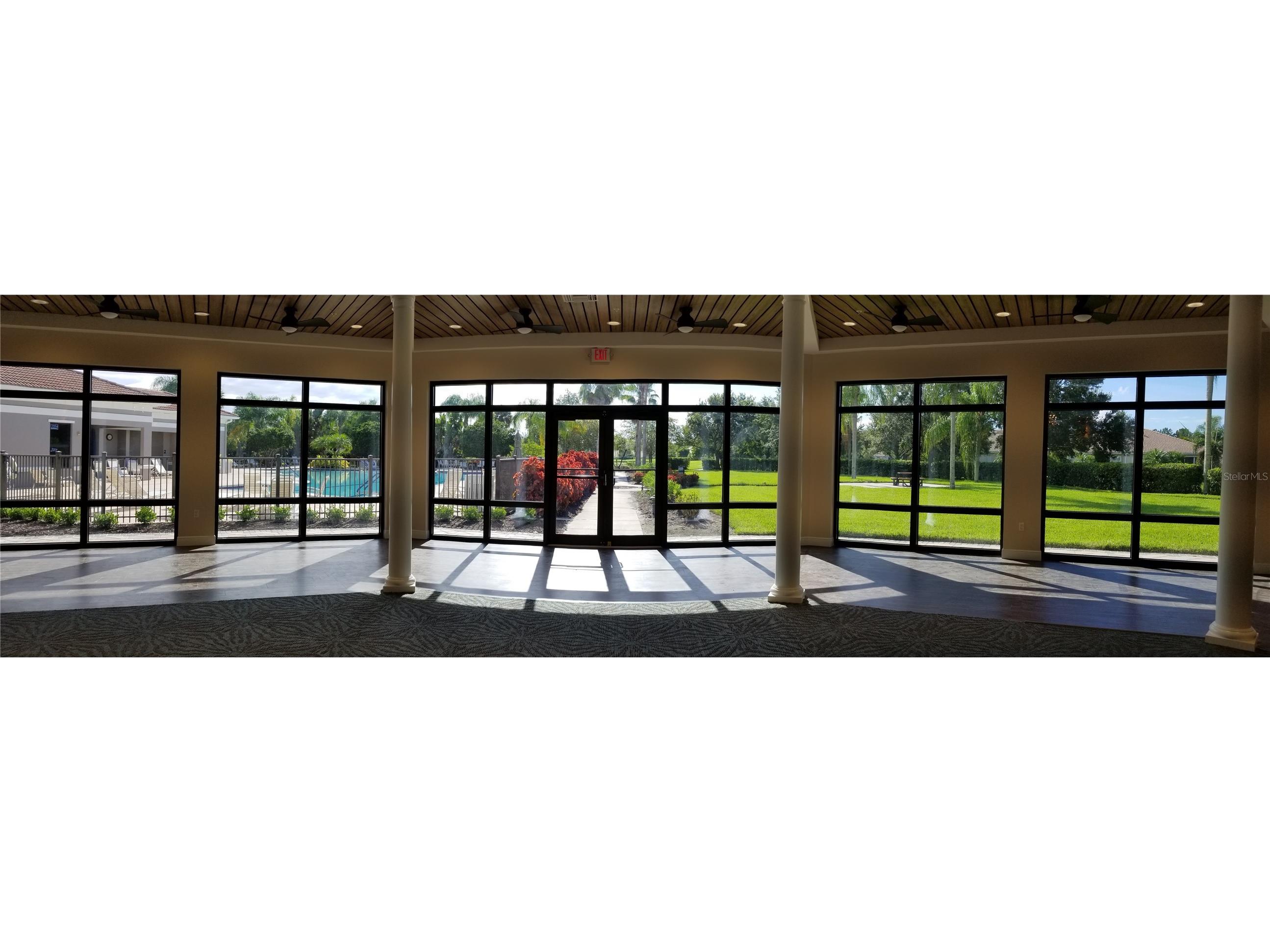 8014 Victoria Falls Circle Sarasota FL 34243 A4665402 image35