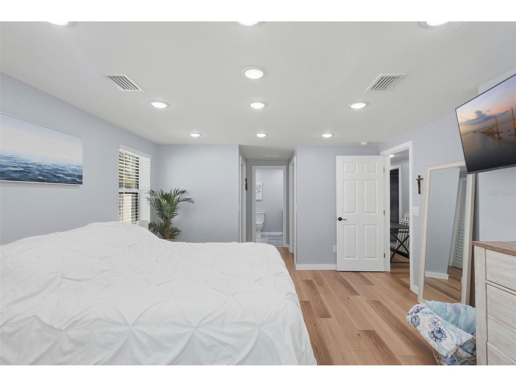 8015 28th Avenue N Saint Petersburg FL 33710 TB8509557 image12