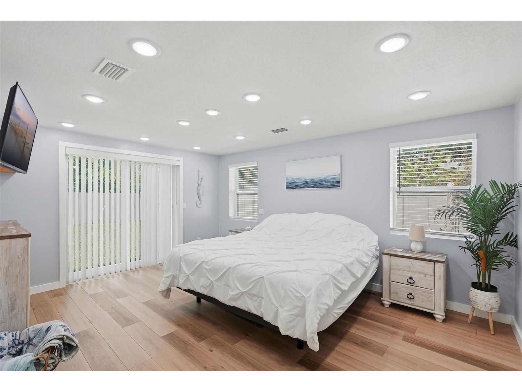 8015 28th Avenue N Saint Petersburg FL 33710 TB8509557 image21