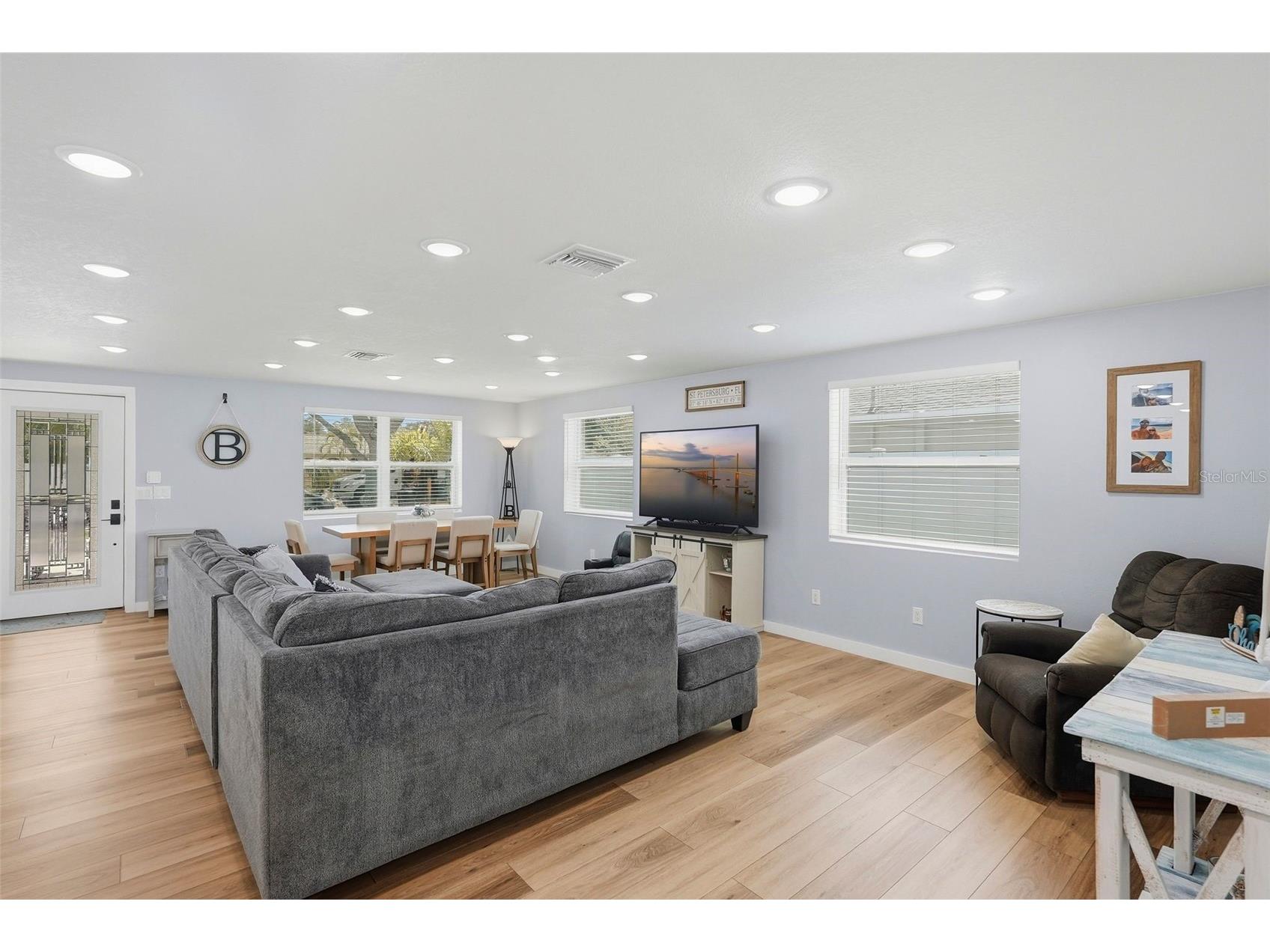8015 28th Avenue N Saint Petersburg FL 33710 TB8509557 image5