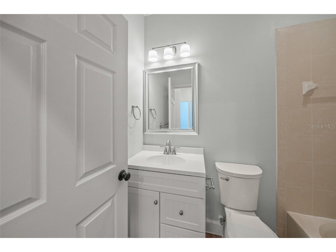 8015 Limestone Lane #15-101 Sarasota FL 34233 A4677096 image23