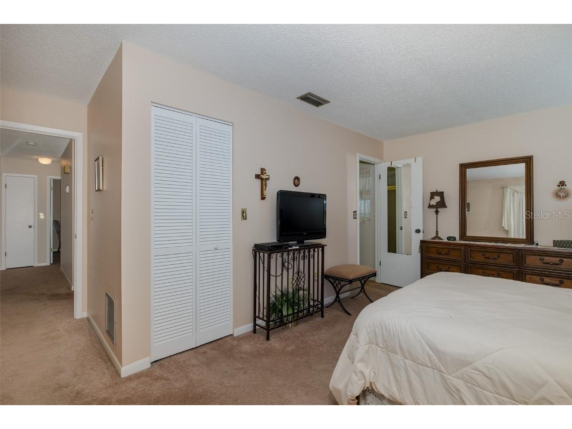 8015 San Fernando Drive Port Richey FL 34668 W7879839 image36