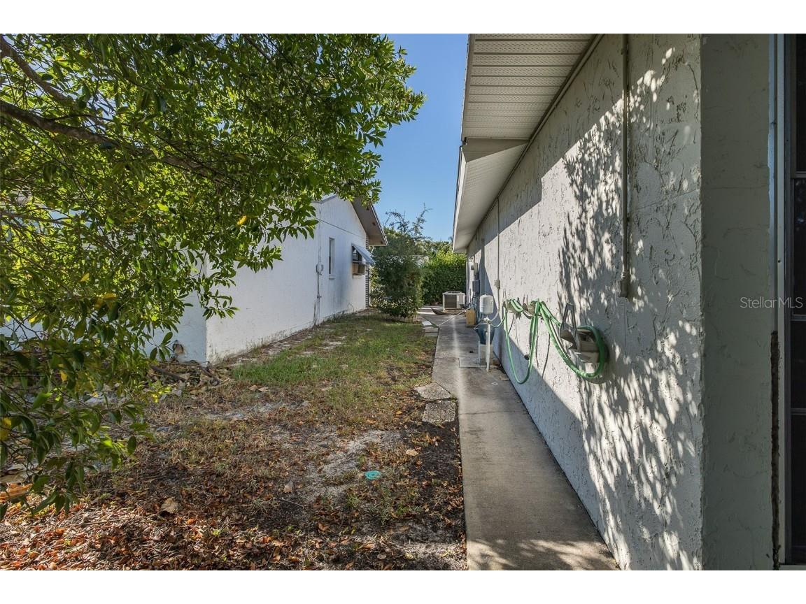 8015 San Fernando Drive Port Richey FL 34668 W7879839 image43