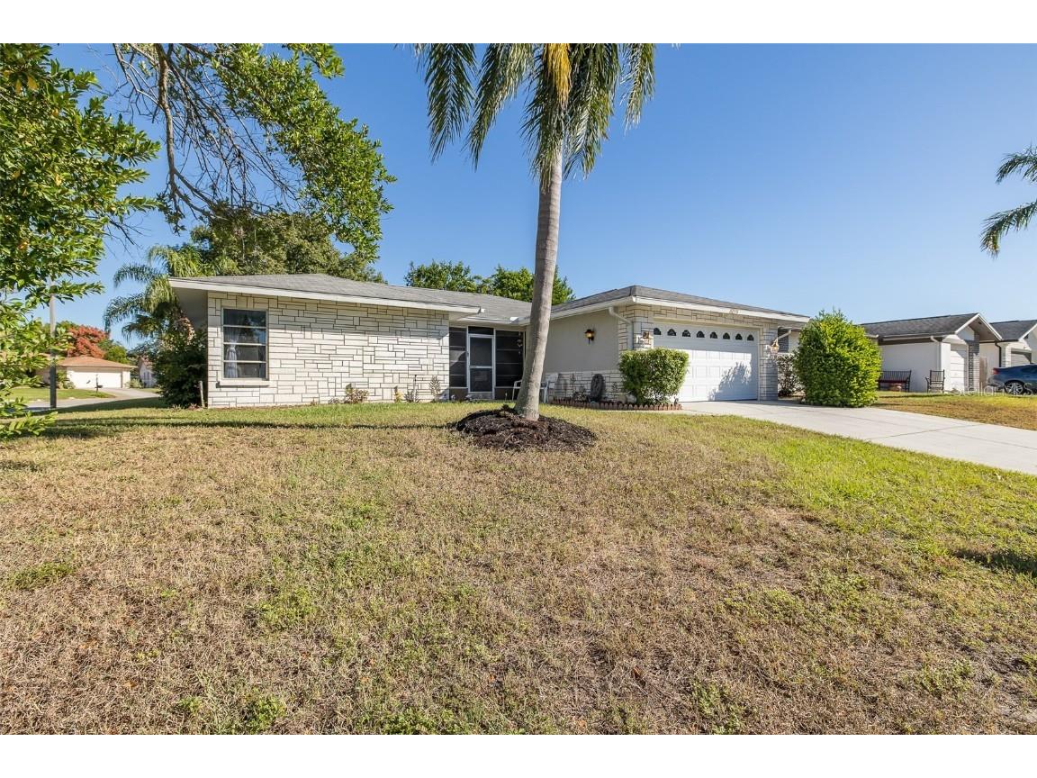 8015 San Fernando Drive Port Richey FL 34668 W7879839 image5