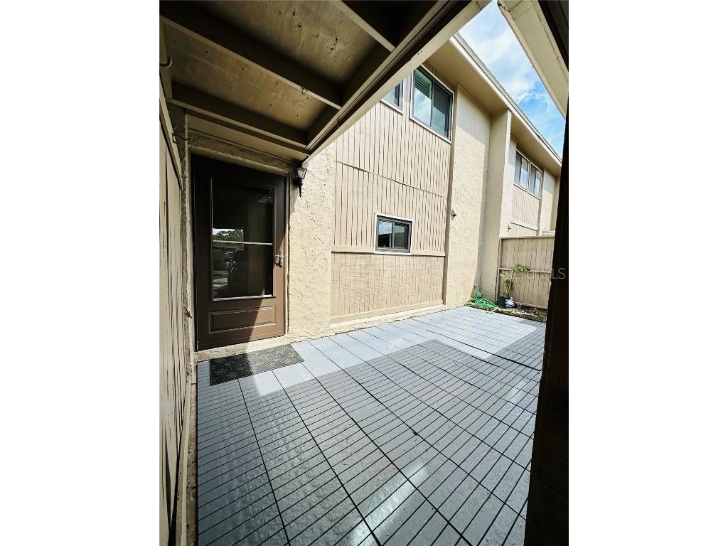 8016 Gardenia Drive Temple Terrace FL 33637 T3447533 image1