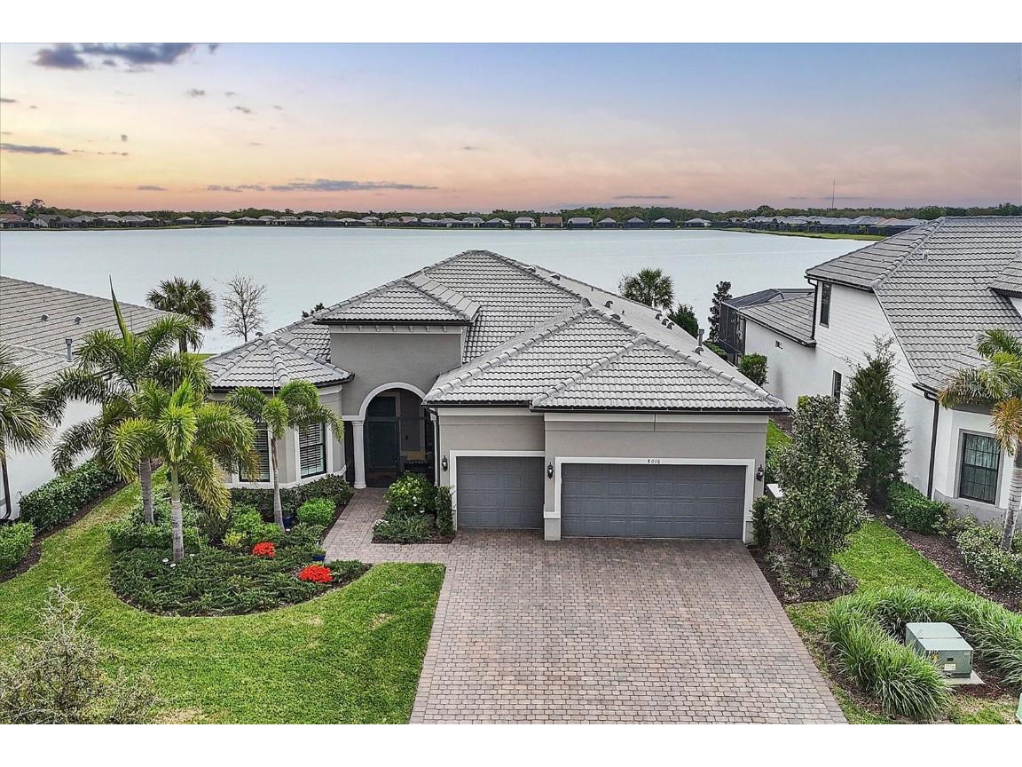 8016 Grande Shores Drive Sarasota FL 34240 A4602413 image1