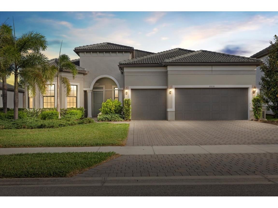 8016 Grande Shores Drive Sarasota FL 34240 A4645590 image1