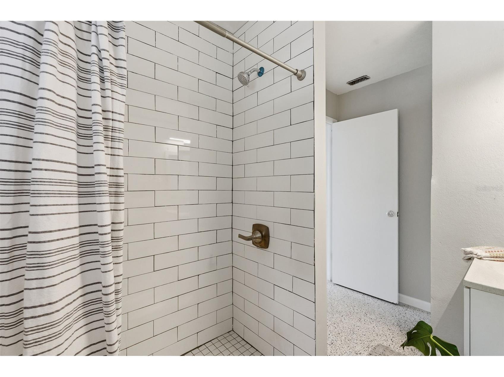 8017 Cardinal Drive Tampa FL 33617 TB8510368 image18
