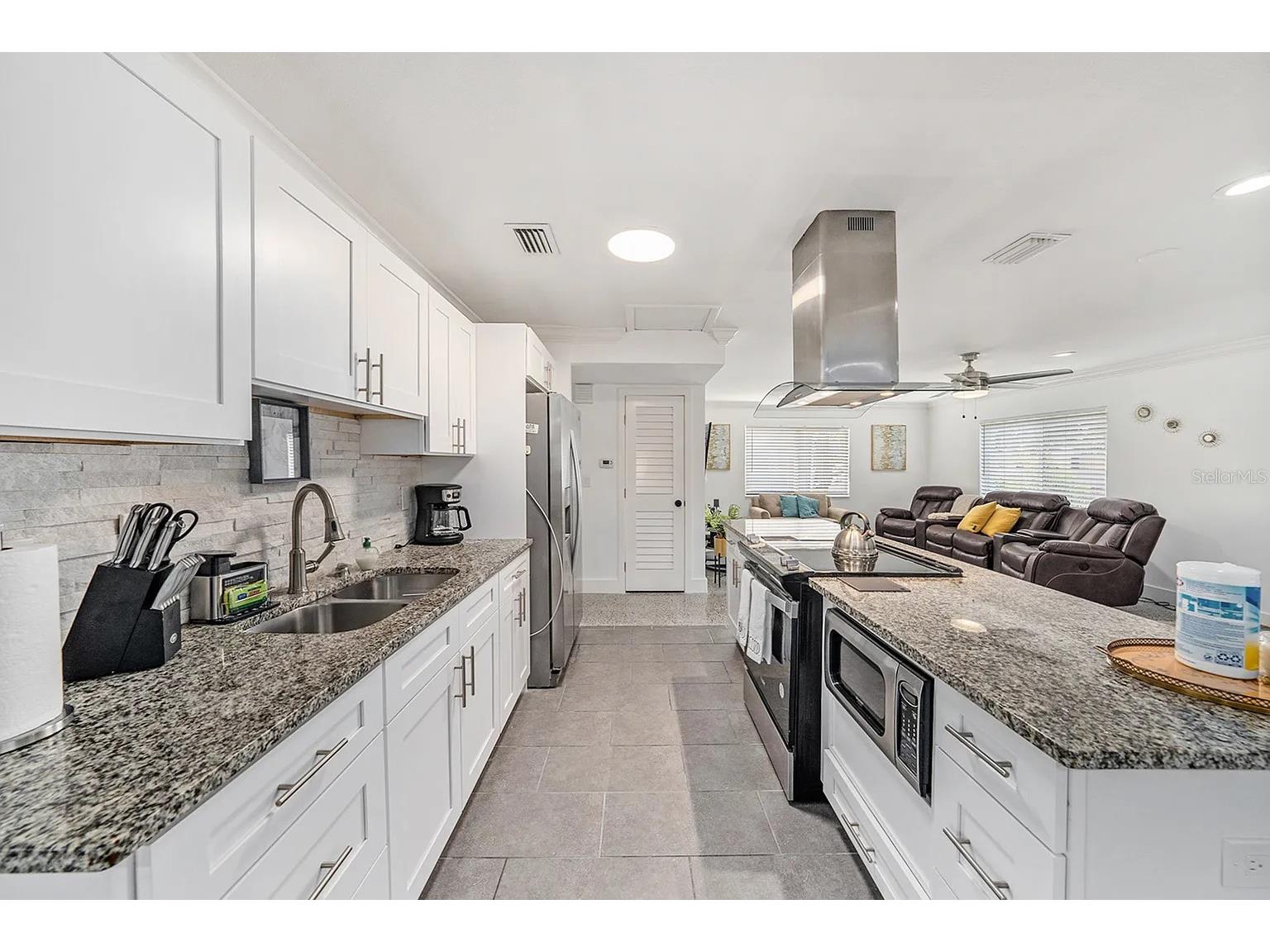 8017 Dell Drive Tampa FL 33615 TB8484407 image1