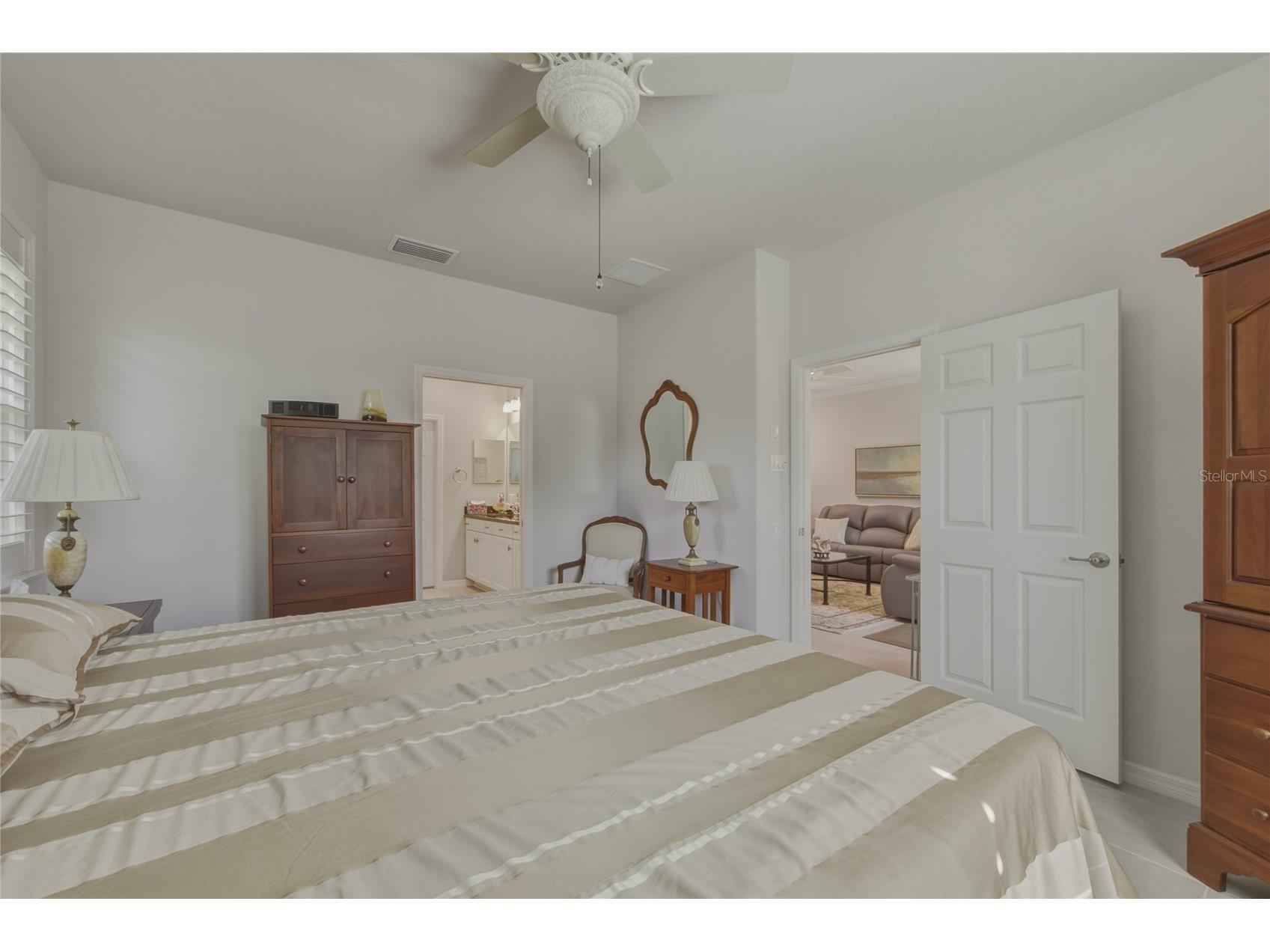 8017 Pine Crest Street Seminole FL 33777 TB8501148 image28