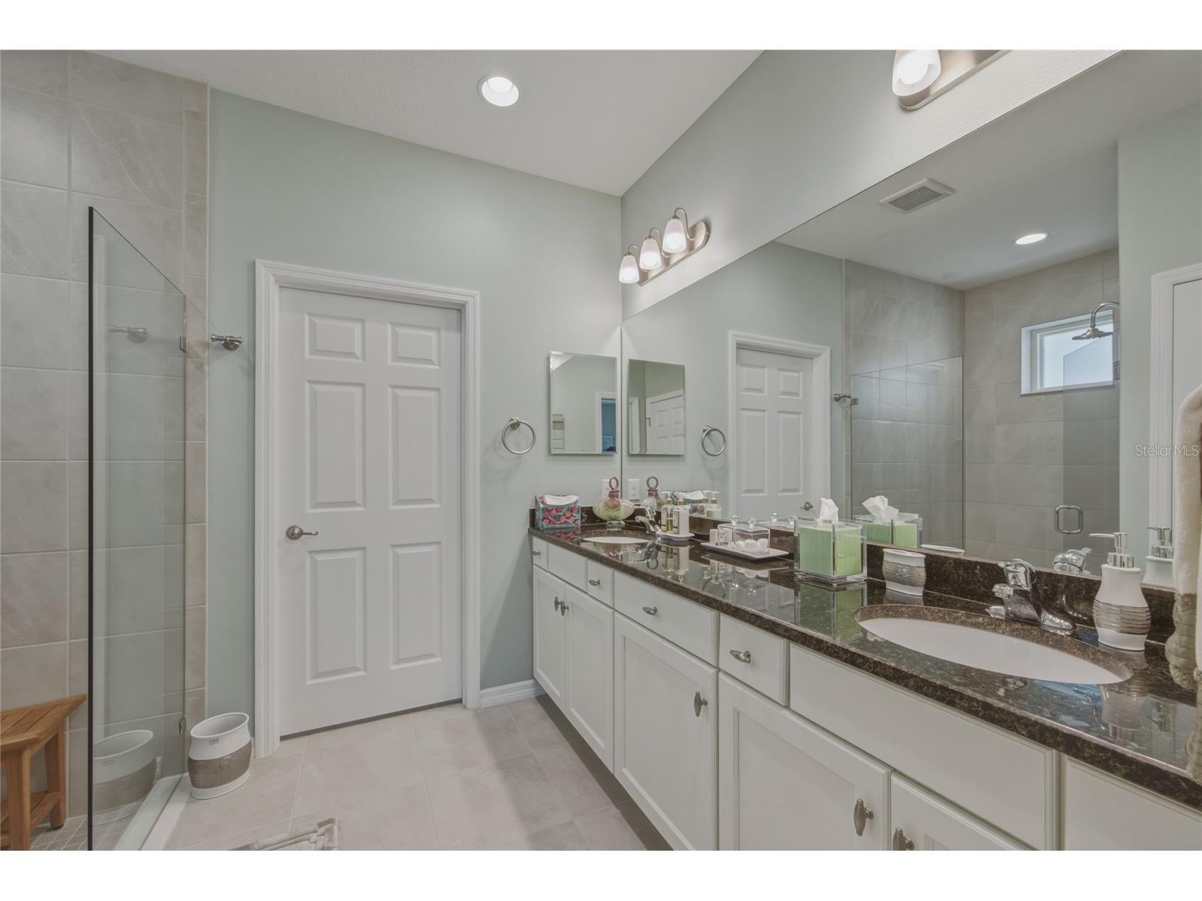 8017 Pine Crest Street Seminole FL 33777 TB8501148 image34