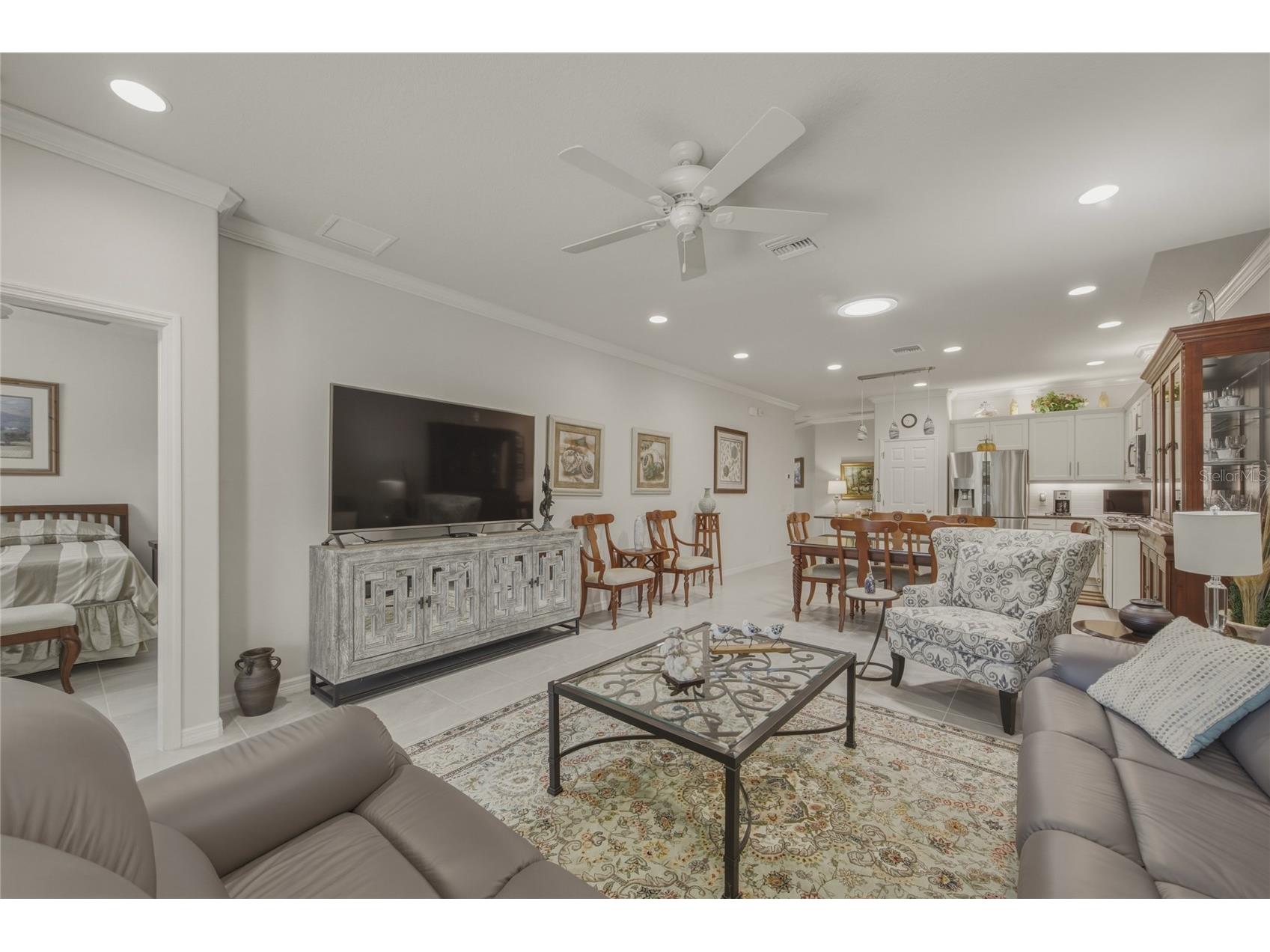 8017 Pine Crest Street Seminole FL 33777 TB8501148 image8