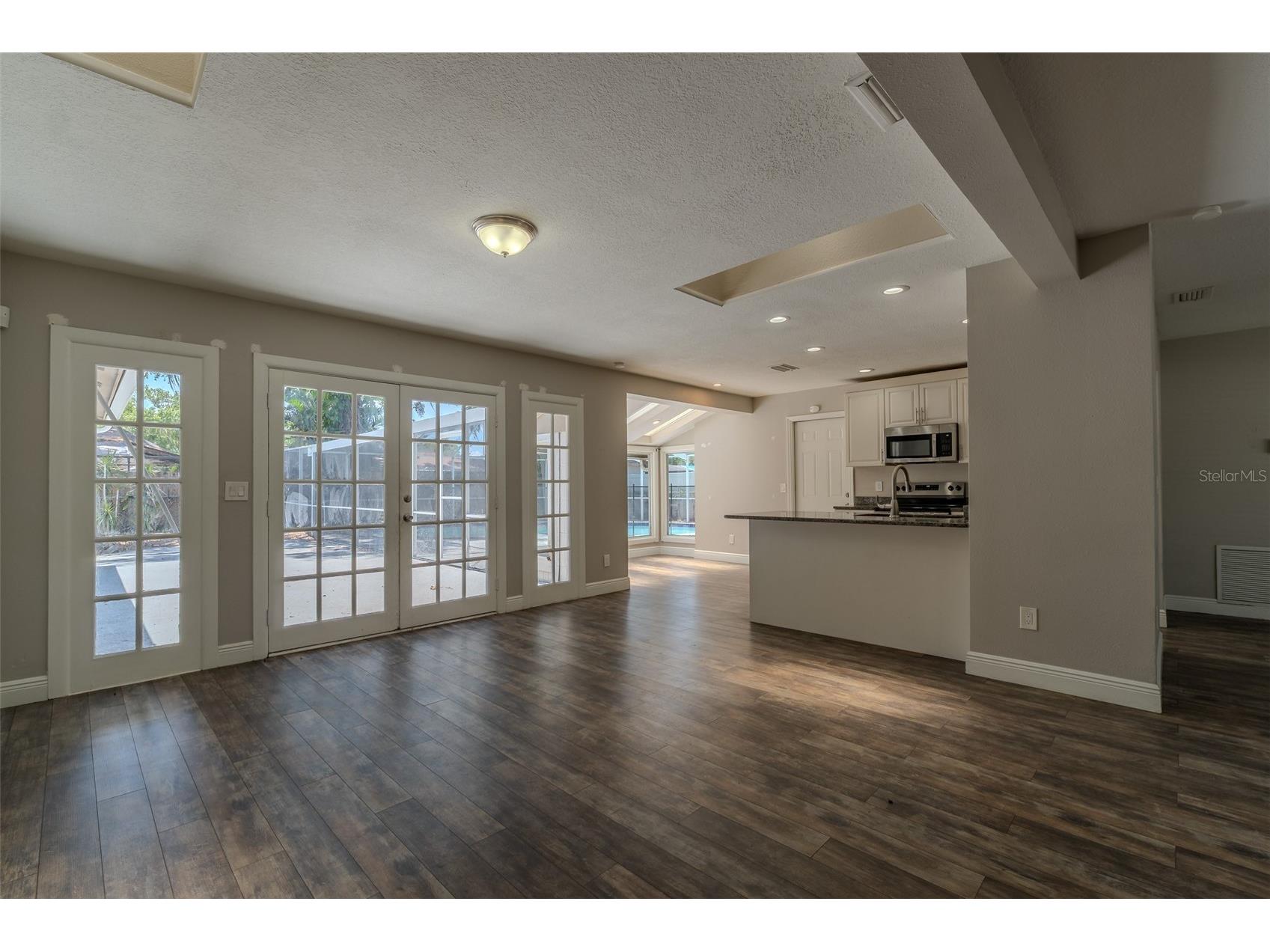 8018 W Pocahontas Avenue Tampa FL 33615 TB8511378 image10