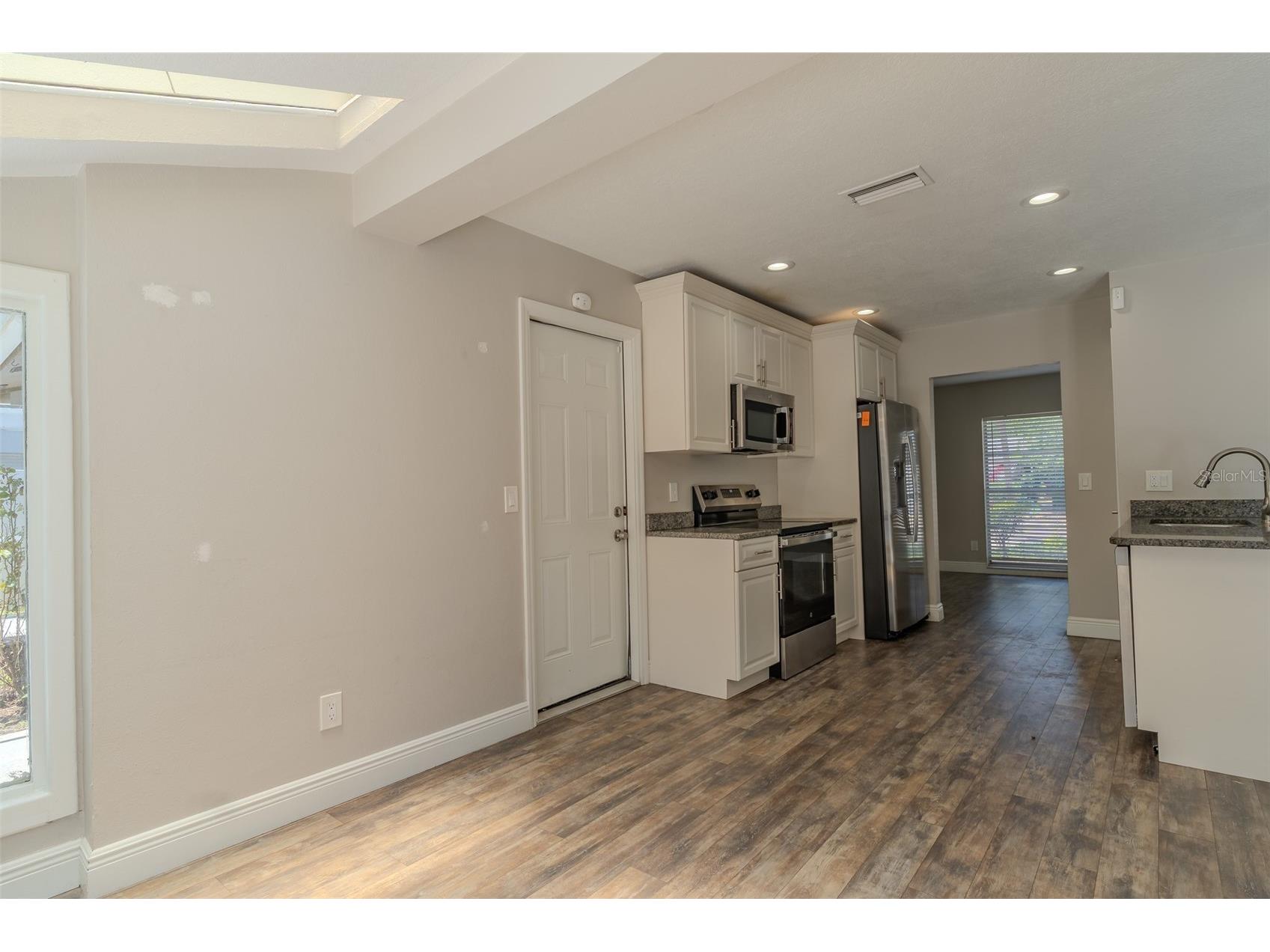 8018 W Pocahontas Avenue Tampa FL 33615 TB8511378 image14
