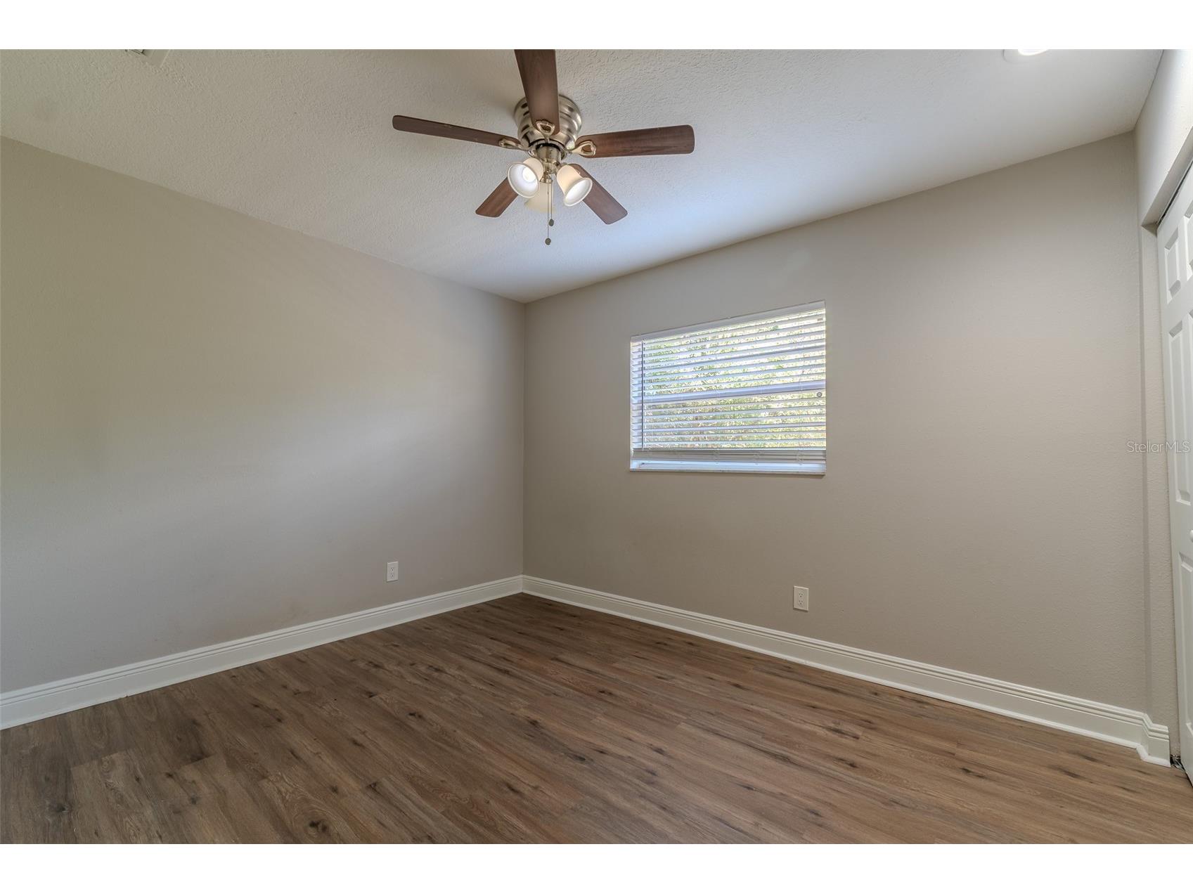 8018 W Pocahontas Avenue Tampa FL 33615 TB8511378 image20