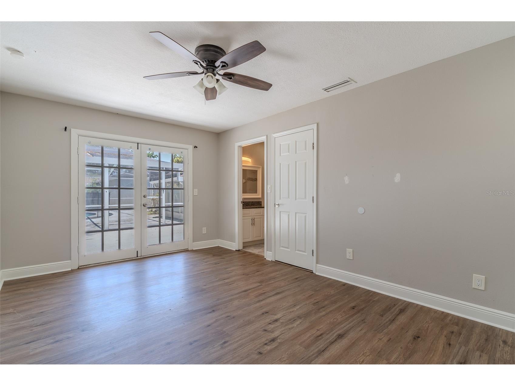 8018 W Pocahontas Avenue Tampa FL 33615 TB8511378 image25