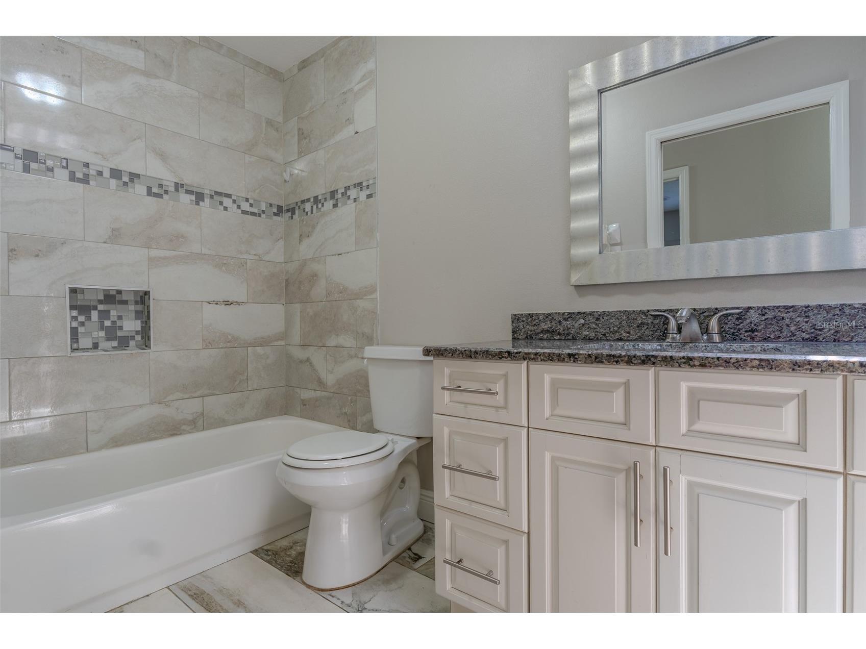 8018 W Pocahontas Avenue Tampa FL 33615 TB8511378 image28