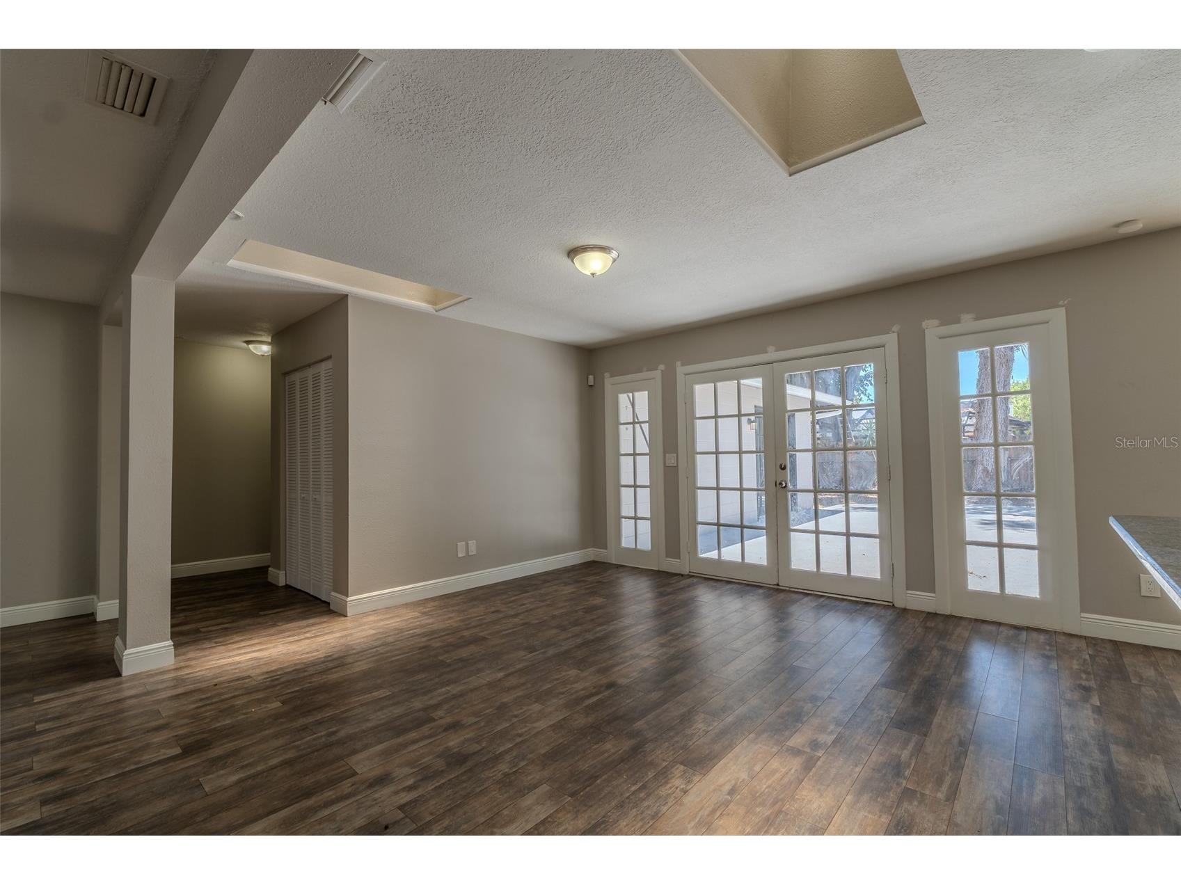 8018 W Pocahontas Avenue Tampa FL 33615 TB8511378 image9
