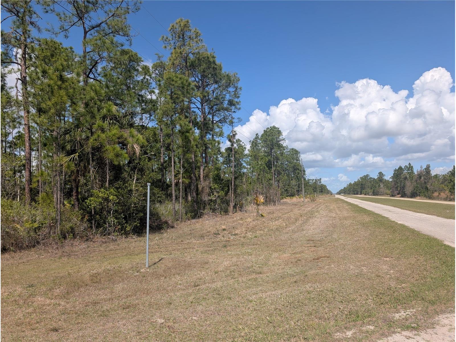 802 Althea Drive Indian Lake Estates FL 33855 - LAKE WALK-IN-WATER P4938042 image2