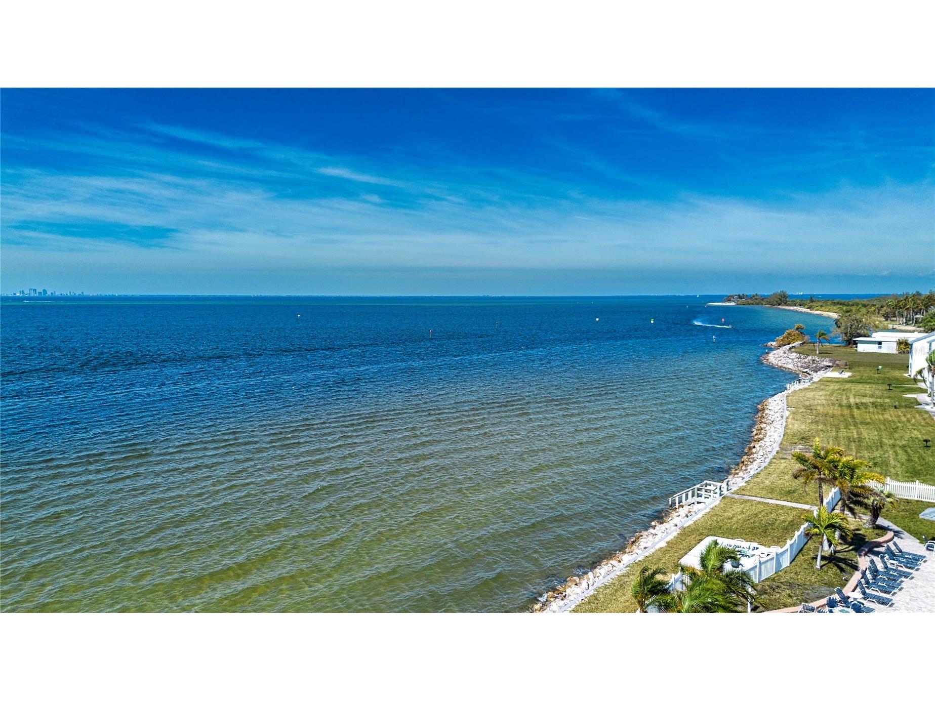 802 Bahia Del Sol Drive #6 Ruskin FL 33570 A4683735 image1