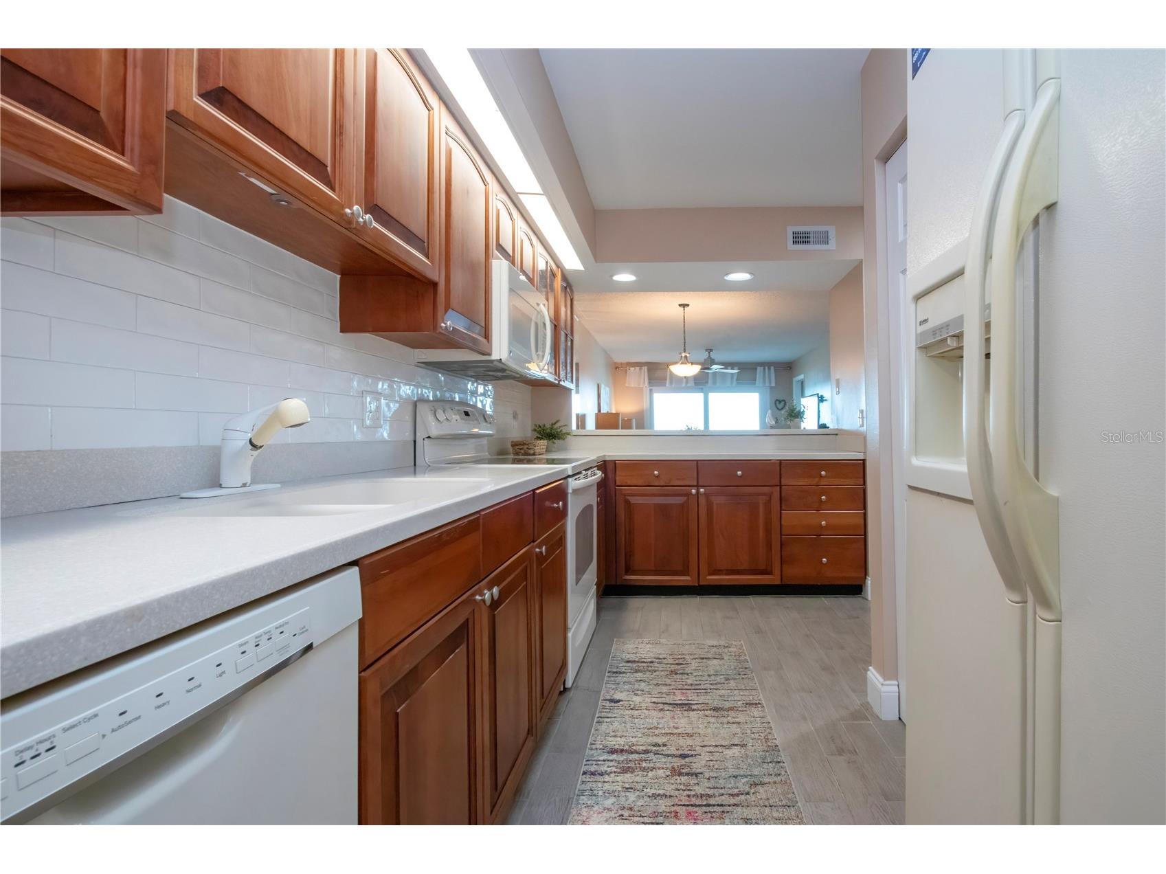 802 Bahia Del Sol Drive #6 Ruskin FL 33570 A4683735 image30