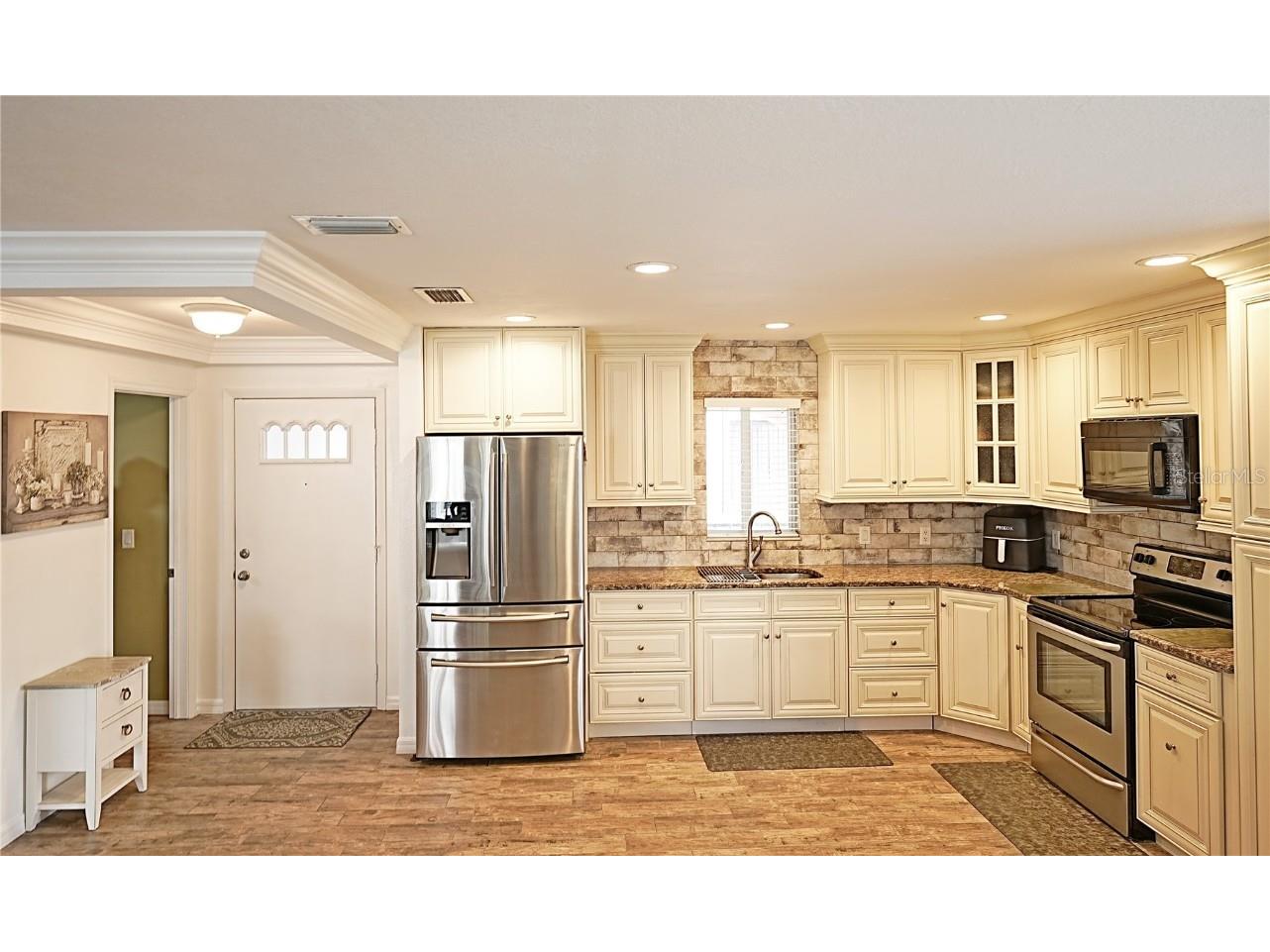 802 Capri Isles Boulevard #231 Venice FL 34292 A4652032 image6