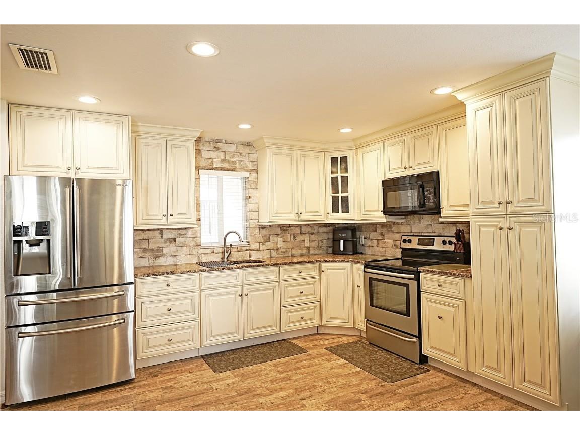 802 Capri Isles Boulevard #231 Venice FL 34292 A4652032 image7