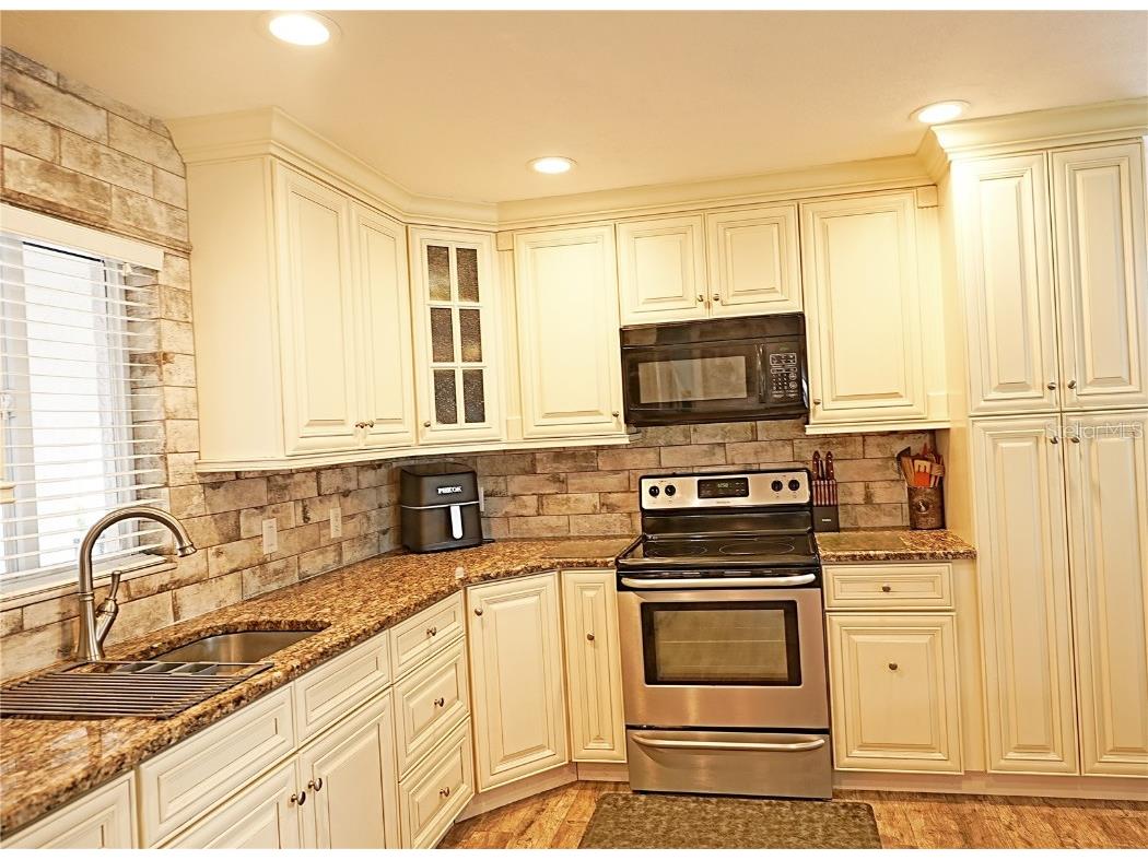 802 Capri Isles Boulevard #231 Venice FL 34292 A4652032 image8