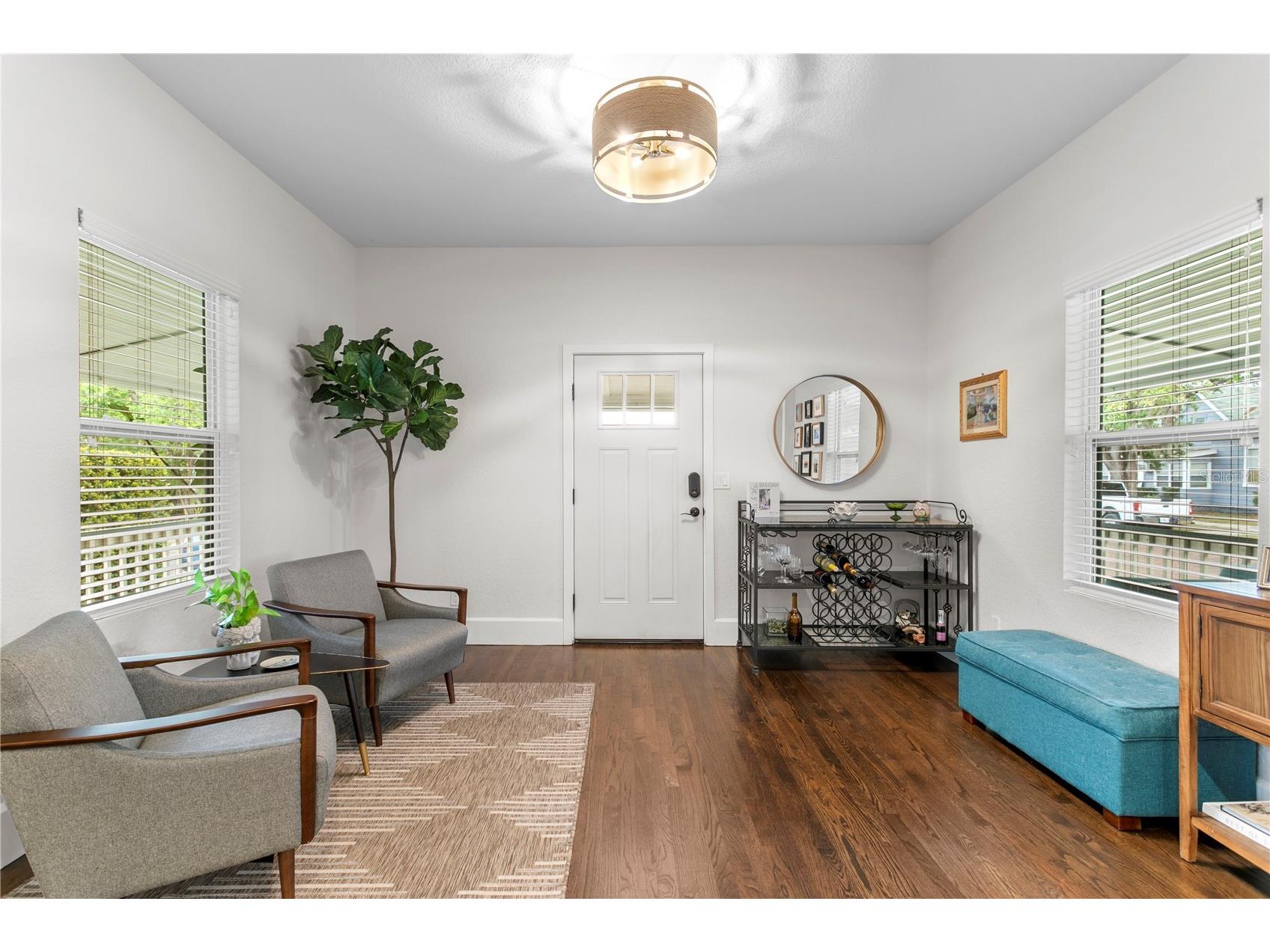 802 Dartmoor Street N Saint Petersburg FL 33701 TB8494482 image4