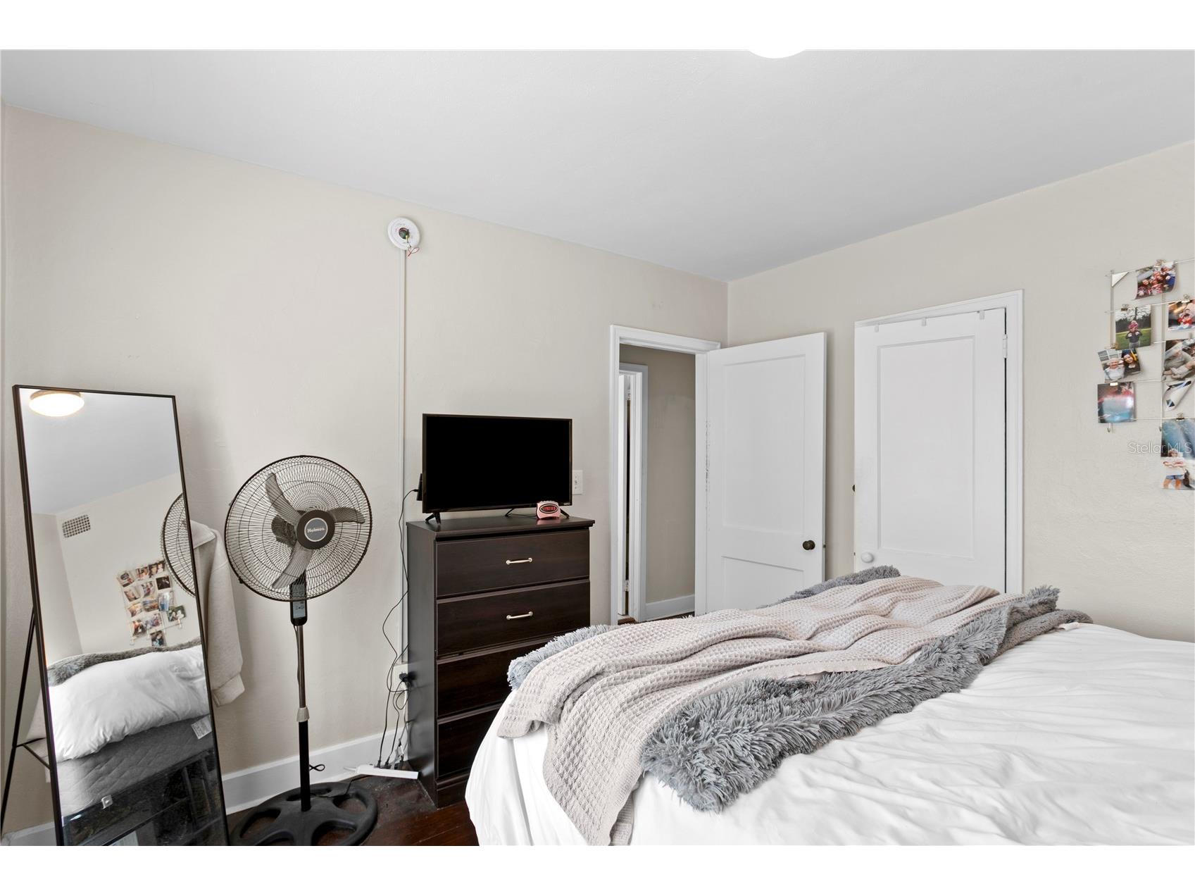 802 Dartmoor Street N Saint Petersburg FL 33701 TB8494482 image53