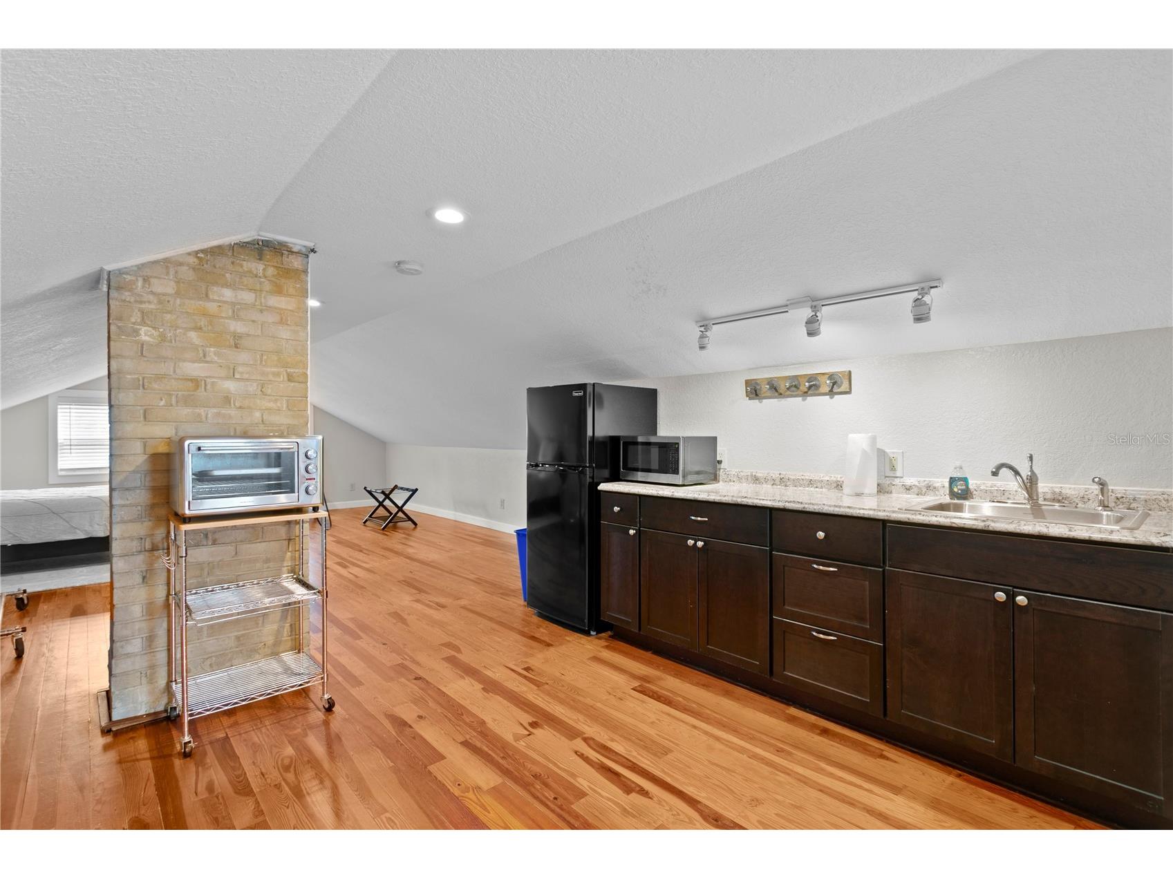 802 Dartmoor Street N Saint Petersburg FL 33701 TB8494482 image67