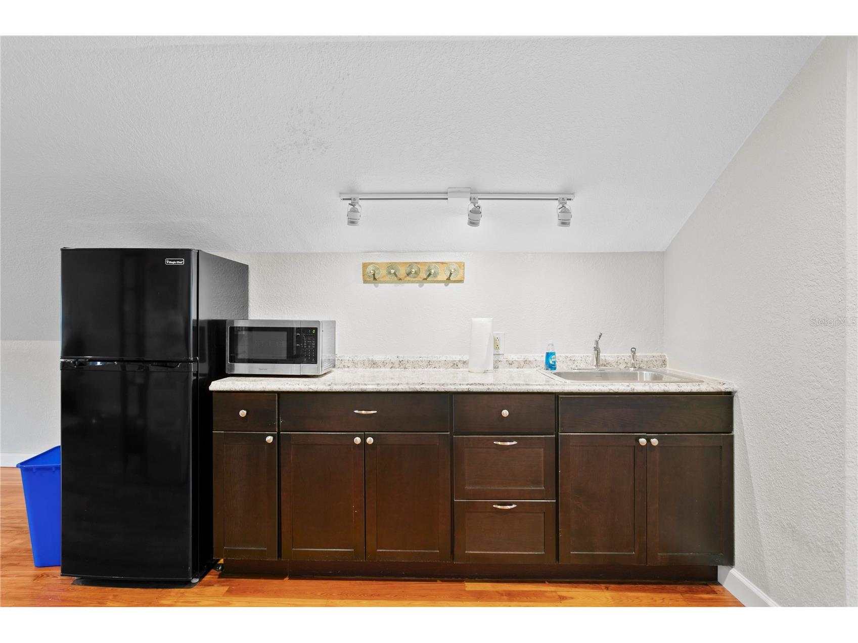 802 Dartmoor Street N Saint Petersburg FL 33701 TB8494482 image68