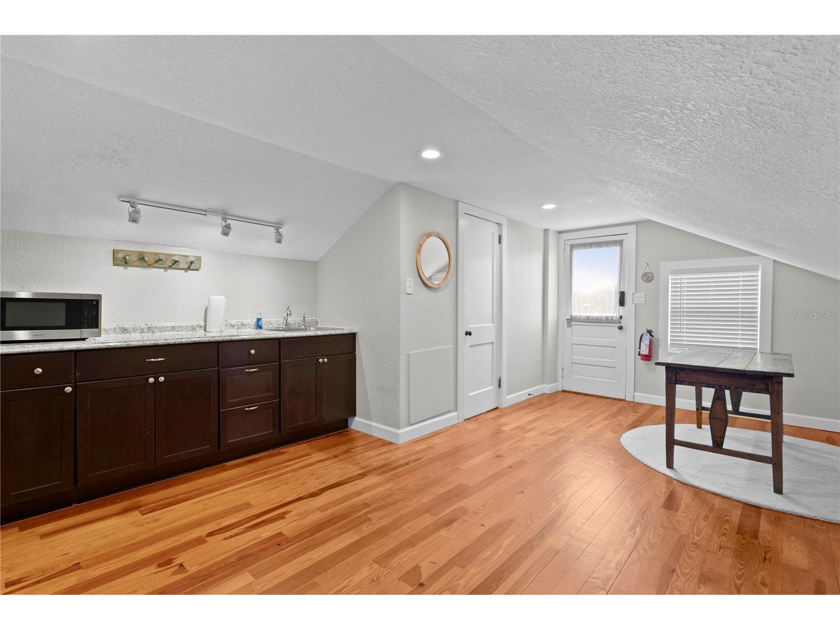 802 Dartmoor Street N Saint Petersburg FL 33701 TB8494482 image69