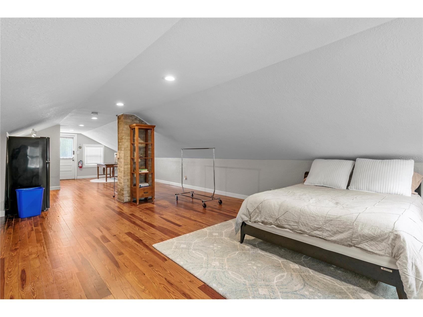 802 Dartmoor Street N Saint Petersburg FL 33701 TB8494482 image73