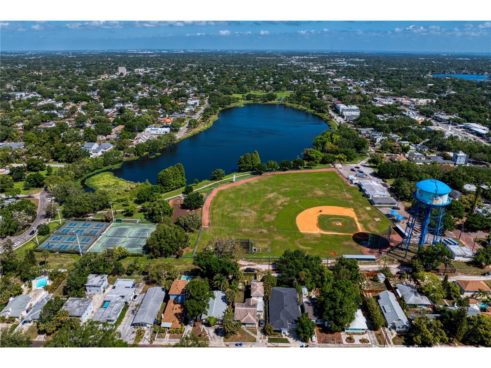802 Dartmoor Street N Saint Petersburg FL 33701 TB8494482 image99