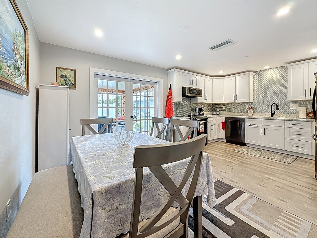 802 Mindy Court Largo FL 33771 TB8431762 image18