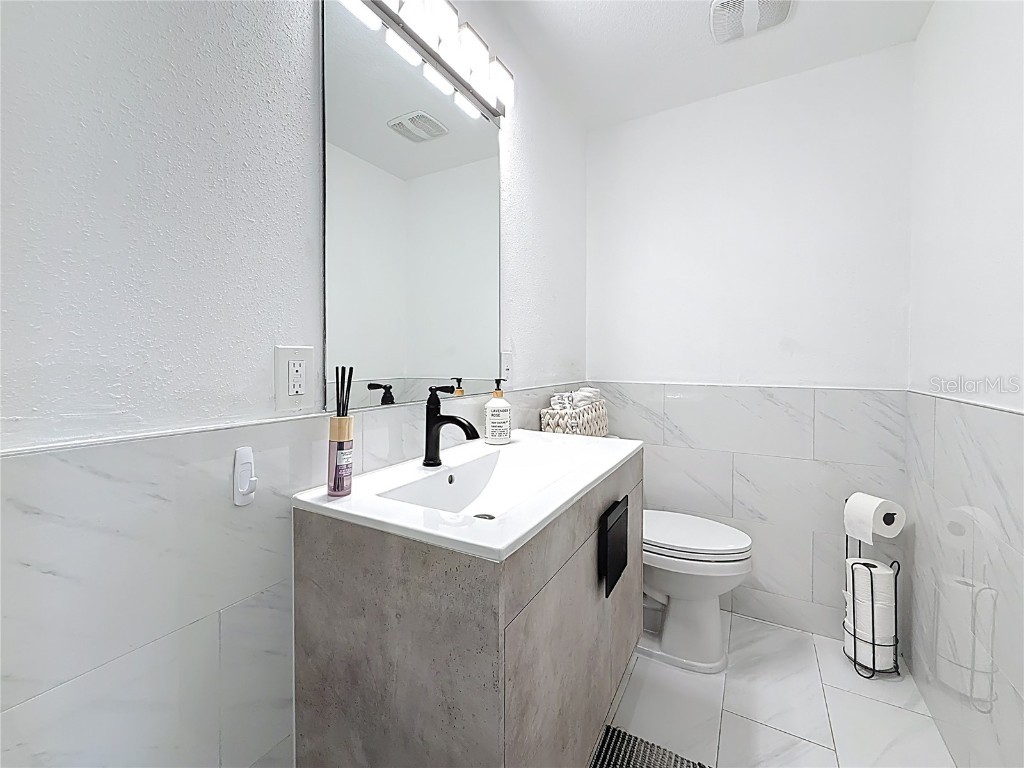 802 Mindy Court Largo FL 33771 TB8431762 image20