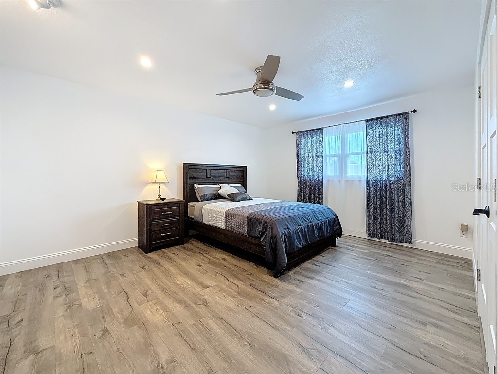 802 Mindy Court Largo FL 33771 TB8431762 image26