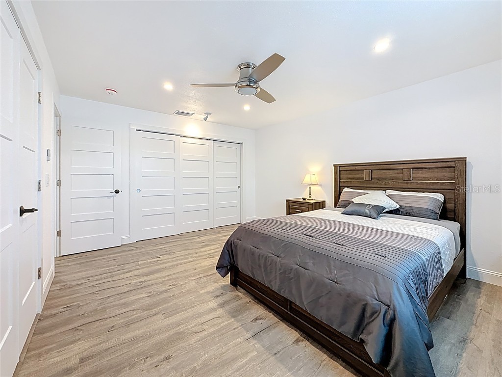 802 Mindy Court Largo FL 33771 TB8431762 image27