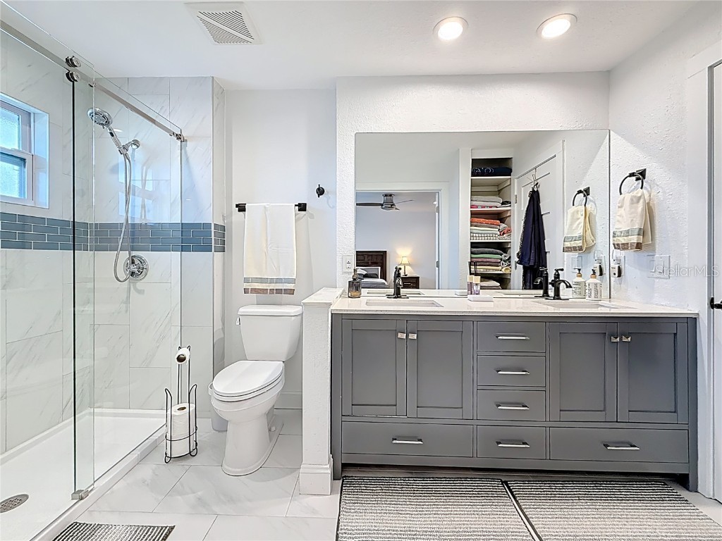 802 Mindy Court Largo FL 33771 TB8431762 image30