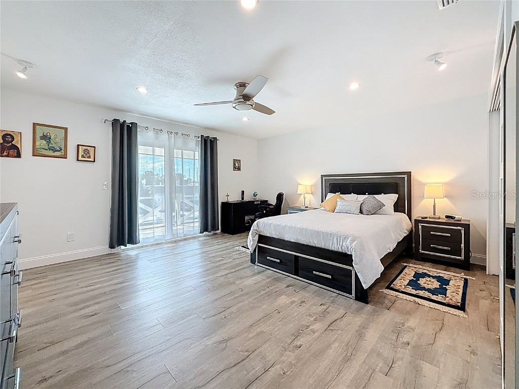 802 Mindy Court Largo FL 33771 TB8431762 image35