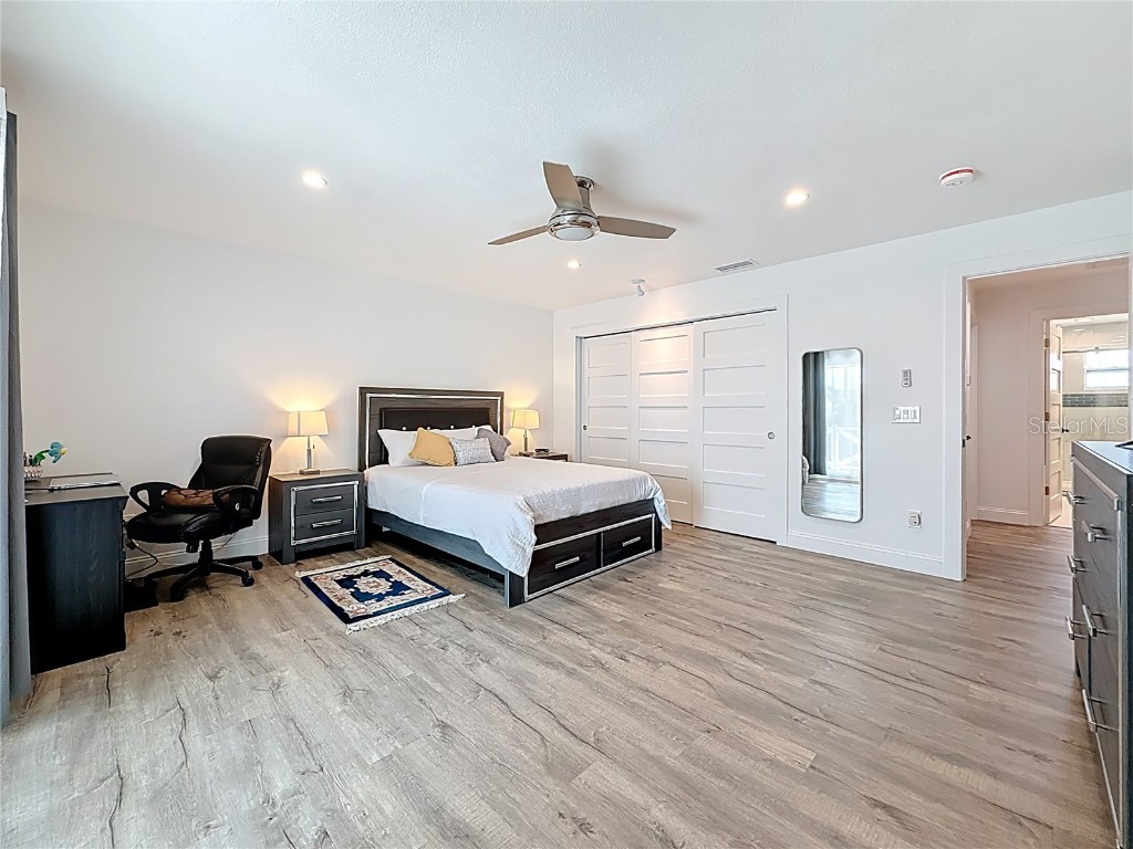 802 Mindy Court Largo FL 33771 TB8431762 image36