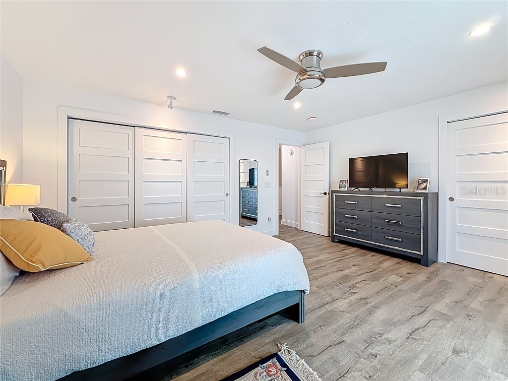 802 Mindy Court Largo FL 33771 TB8431762 image38