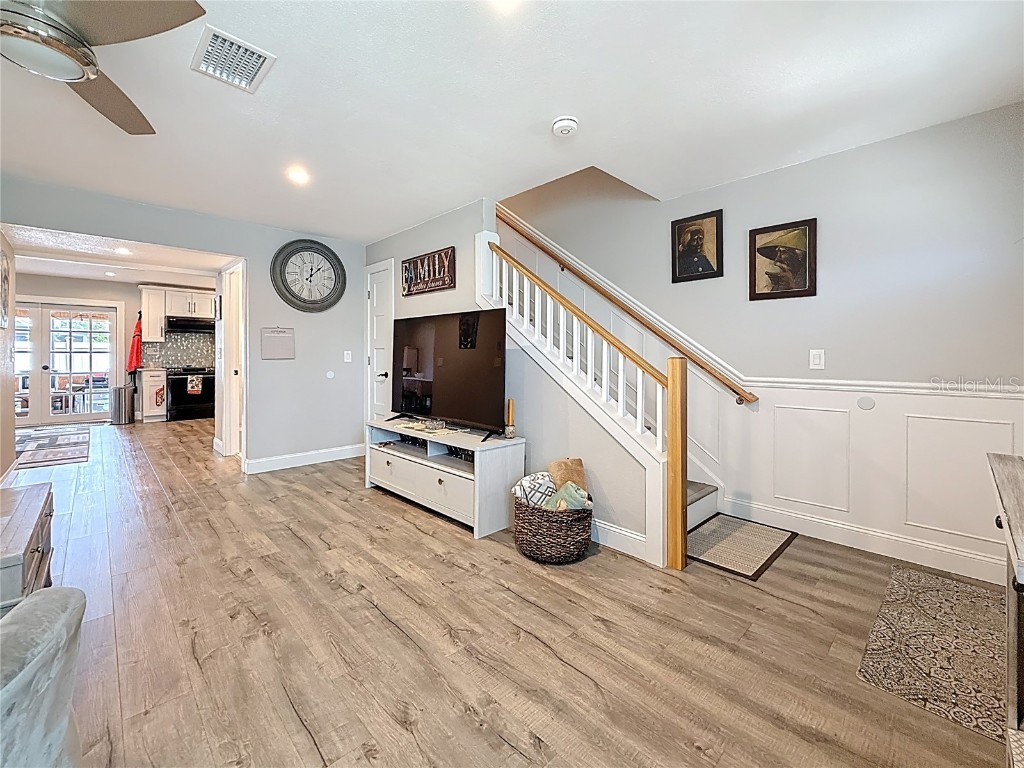 802 Mindy Court Largo FL 33771 TB8431762 image9